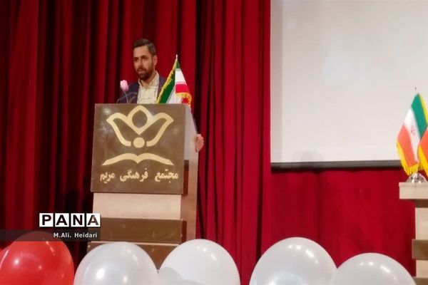 تقدیر از برگزیدگان جشنواره ایران قوی و قداست پرچم