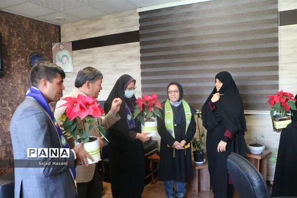 تجلیل از مسئولان سازمان دانش‌آموزی به‌مناسبت هفته بسیج
