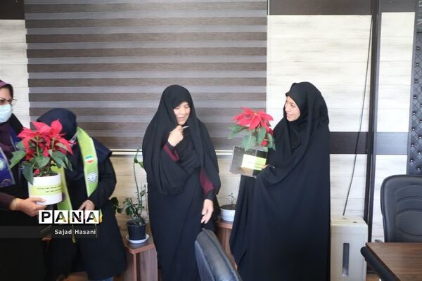 تجلیل از مسئولان سازمان دانش‌آموزی به‌مناسبت هفته بسیج