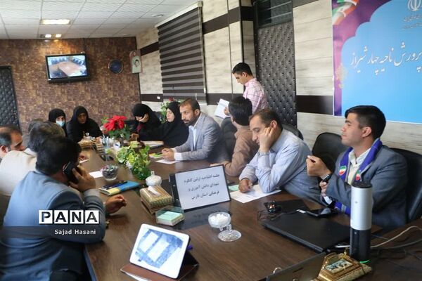 تجلیل از مسئولان سازمان دانش‌آموزی به‌مناسبت هفته بسیج