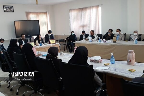 نشست تربیتی و هم‌اندیشی معاونان و مربیان پرورشی مدارس در رودهن