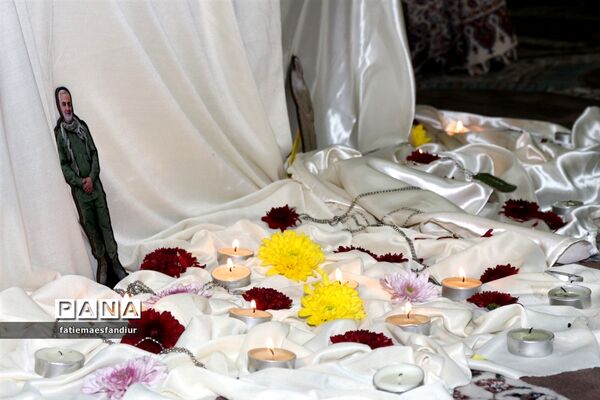 یادواره شهدای دانش‌آموزی در دبیرستان حضرت خدیجه ( س) فیروزکوه