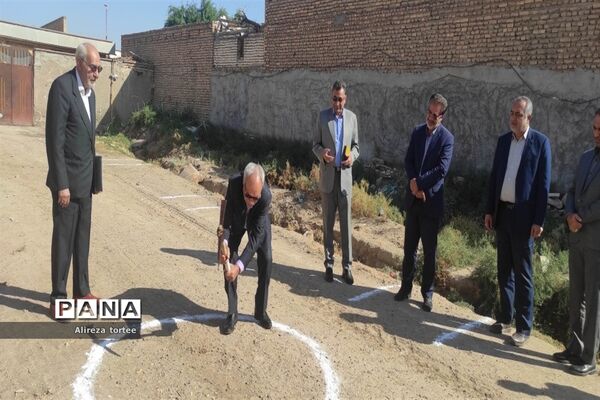 آیین کلنگ‌زنی دبستان سه کلاسه در البوجلال شمالی سوسنگرد