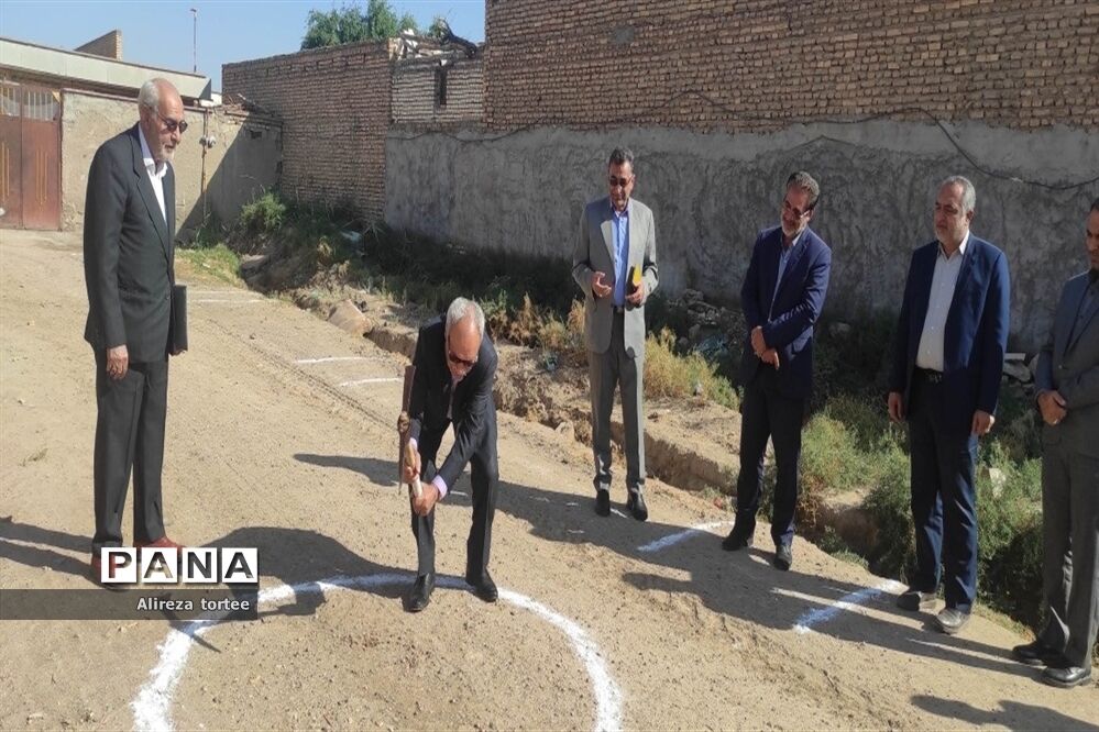 آیین کلنگ‌زنی دبستان سه کلاسه در البوجلال شمالی سوسنگرد