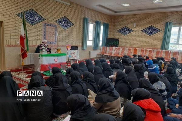 برگزاری نشست «سه‌شنبه‌های مهدوی» در آموزشگاه منتصرین شاهد شهرستان ورامین