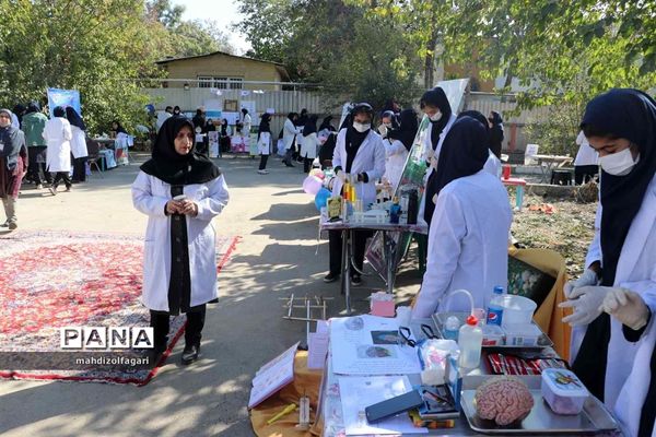 مسابقات آزمایشگاهی در پژوهش‌سرای بصیرت ناحیه دو شهرری