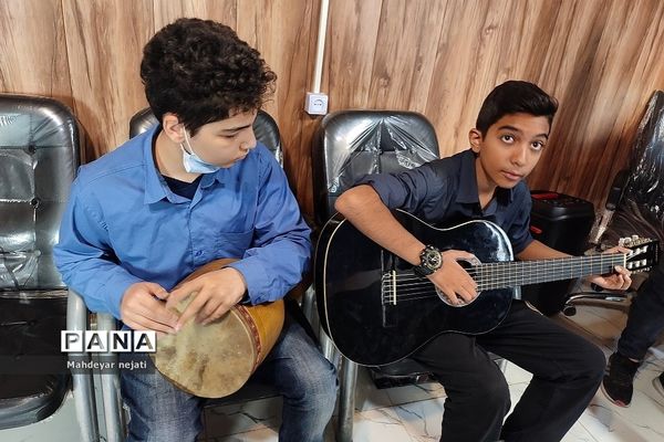 کشف استعدادهای موسیقی در مدرسه متوسطه اول البرز رودهن