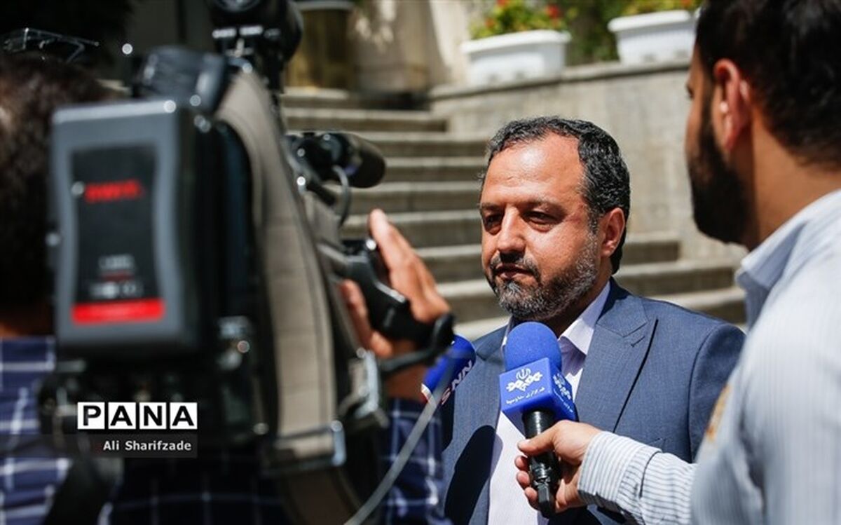اظهار نظر رئیس مجلس تعجب برانگیز بود
