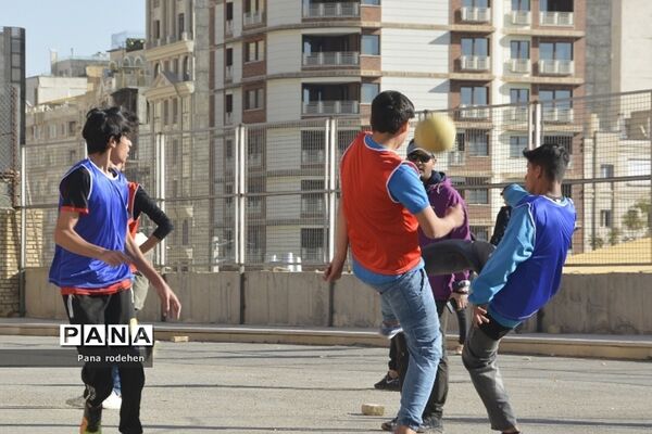 مسابقات فوتبال جام مدافعان امنیت در هنرستان چمران رودهن