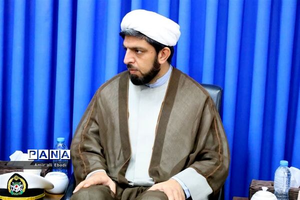 دیدار دریادار فرمانده دانشگاه علوم دریایی امام خمینی نوشهر با نماینده ولی فقیه