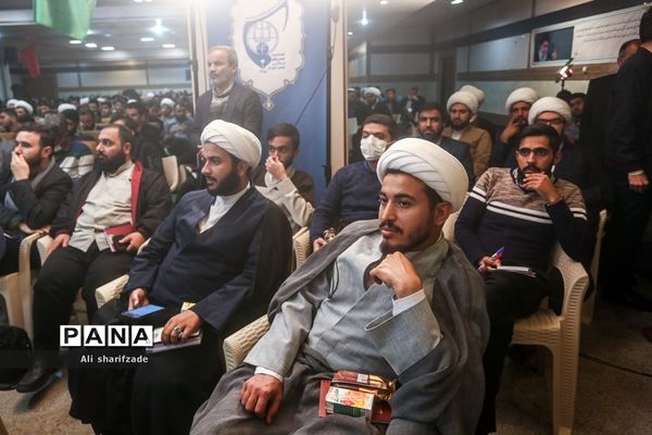 حضور علی بهادری جهرمی در همایش اتحادیه انجمن‌های اسلامی دانش‌آموزان