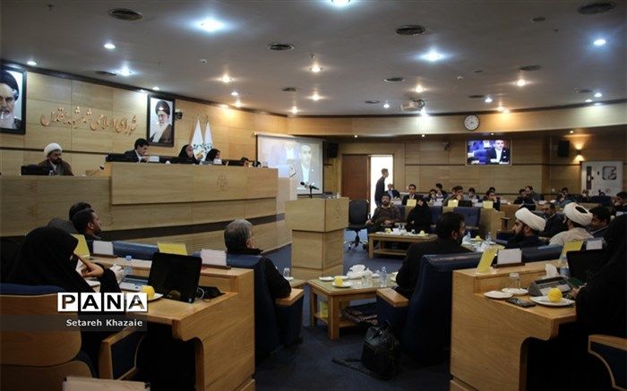 برگزاری نشست مجلس دانش‌آموزی قطب شهید هاشمی نژاد به میزبانی شورای شهر مشهد
