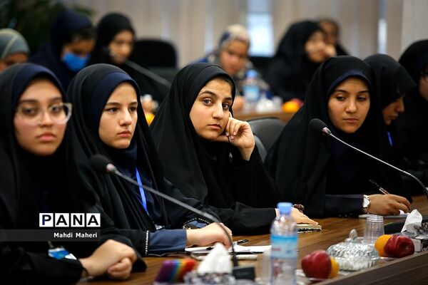 کارگاه روایتگری اردوهای دانش‌آموزی راهیان پیشرفت ایران اسلامی
