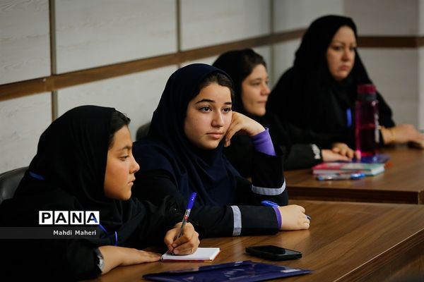 کارگاه روایتگری اردوهای دانش‌آموزی راهیان پیشرفت ایران اسلامی