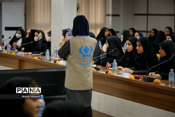 کارگاه روایتگری اردوهای دانش‌آموزی راهیان پیشرفت ایران اسلامی