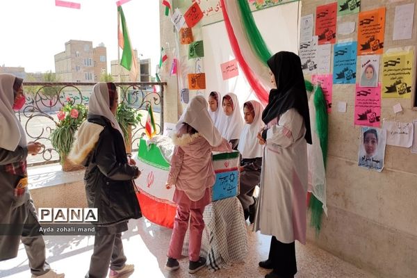 برگزاری انتخابات شورای دانش‌آموزی در مدرسه توفیق رباط‌کریم