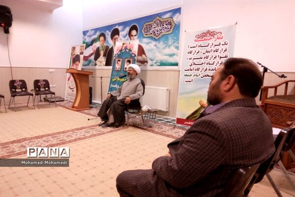 نشست تشکل‌های دانش‌آموزی با امام جمعه کاشمر