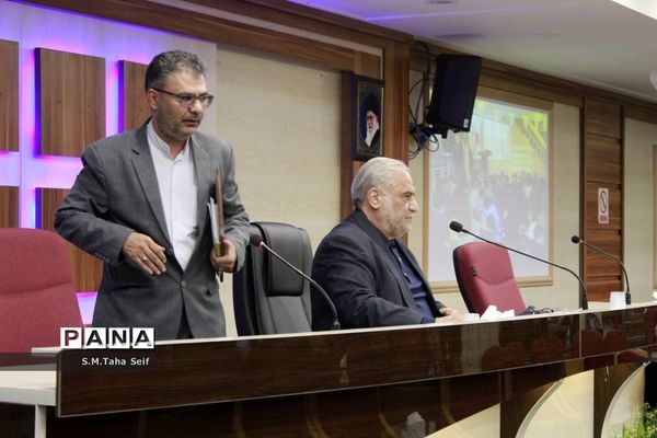 کارگاه آموزشی تحکیم بنیان خانواده در قم