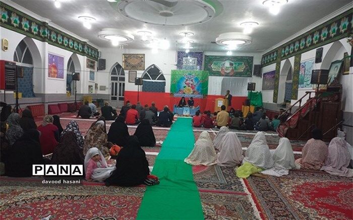 محفل انس با قرآن کریم در روستای دستجرد فیروزه برگزار شد