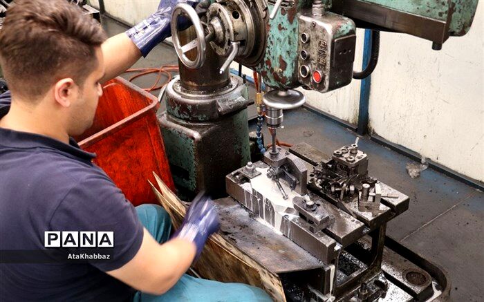 رئیس سازمان صنایع کوچک از بخش خصوصی خواست در احیای واحدهای راکد کمک کند