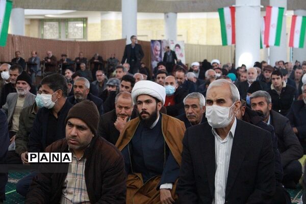 دیدار مردمی مدیرکل آموزش و پرورش استان در حاشیه نماز جمعه زنجان