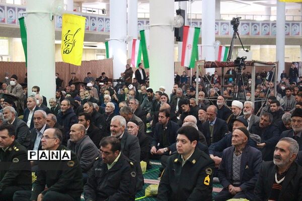دیدار مردمی مدیرکل آموزش و پرورش استان در حاشیه نماز جمعه زنجان