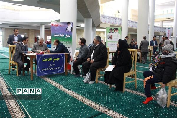 دیدار مردمی مدیرکل آموزش و پرورش استان در حاشیه نماز جمعه زنجان