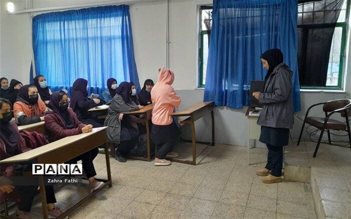 ضرورت تلفیق آموزش‌های تئوری همراه با مهارت‌آموزی