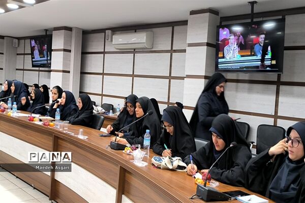 حضور منتخبان سازمان دانش‌آموزی قم در اردوی راهیان پیشرفت-1