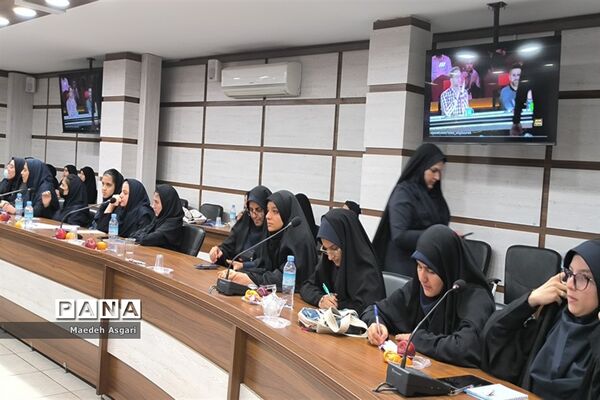 حضور منتخبان سازمان دانش‌آموزی قم در اردوی راهیان پیشرفت-1