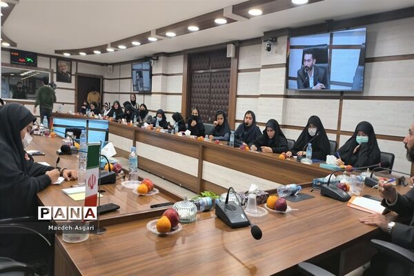 حضور منتخبان سازمان دانش‌آموزی قم در اردوی راهیان پیشرفت-1