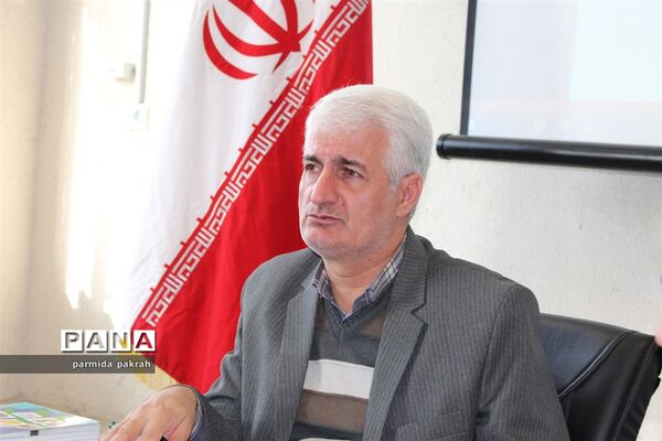 جلسه تدوین برنامه های راهبردی حوزه معاونت پرورشی در سازمان دانش آموزی کرمانشاه