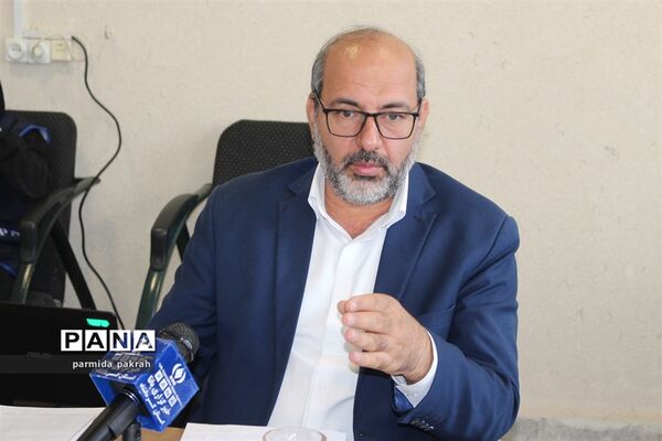 جلسه تدوین برنامه های راهبردی حوزه معاونت پرورشی در سازمان دانش آموزی کرمانشاه