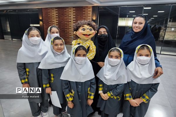 افتتاح نمایشگاه کتاب در فرهنگسرای بعثت صفادشت