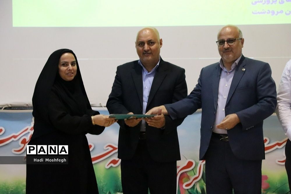 برگزاری نشست قطبی اداره فرهنگی هنری، اردوها و فضاهای پرورشی فارس