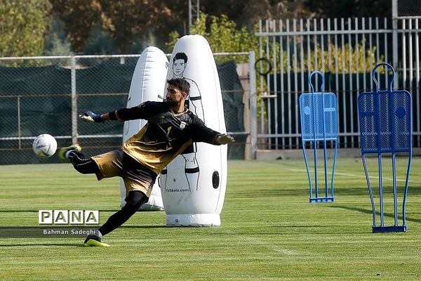 آخرین تمرین تیم ملی فوتبال ایران قبل از اعزام به جام جهانی