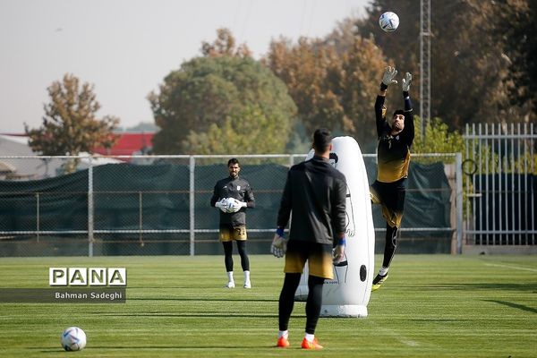 آخرین تمرین تیم ملی فوتبال ایران قبل از اعزام به جام جهانی