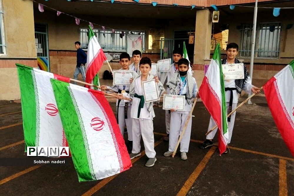 برگزاری جلسه بصیرتی پدافند غیرعامل‌ در مدرسه امام حسین(ع) رودهن