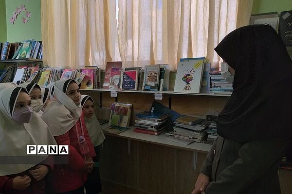 آغاز هفته کتاب و کتابخوانی در مدارس رودهن