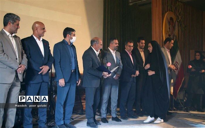 تجلیل از مدال‌آوران شمشیرباز اردکانی