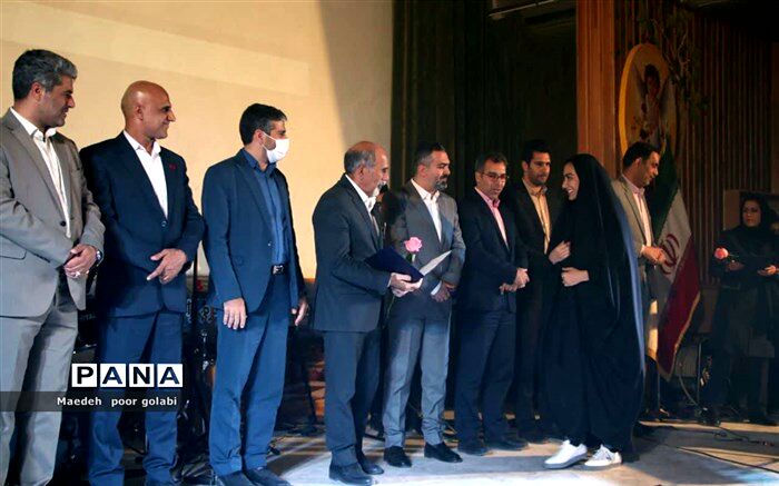 تجلیل از مدال‌آوران شمشیرباز اردکانی