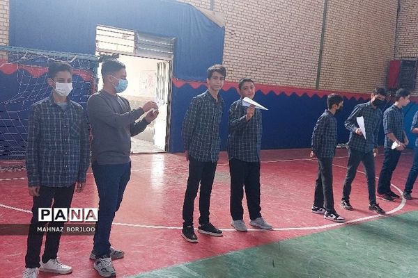 مسابقات منطقه‌ای موشک کاغذی در فشافویه