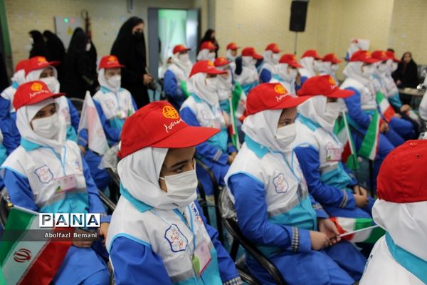 افتتاح طرح سفیران سلامت دانش‌آموزی در مدرسه شهید فخری‌زاده قم