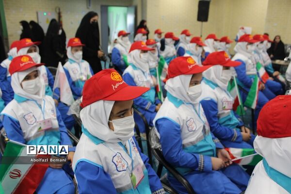 افتتاح طرح سفیران سلامت دانش‌آموزی در مدرسه شهید فخری‌زاده قم
