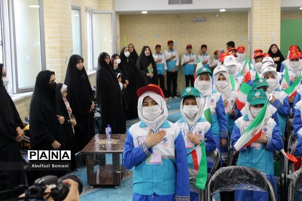 افتتاح طرح سفیران سلامت دانش‌آموزی در مدرسه شهید فخری‌زاده قم