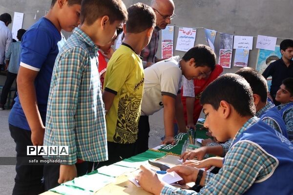 برگزاری انتخابات شورای دانش‌آموزی در دبستان ۱۵ خرداد شهر گله‌دار استان فارس