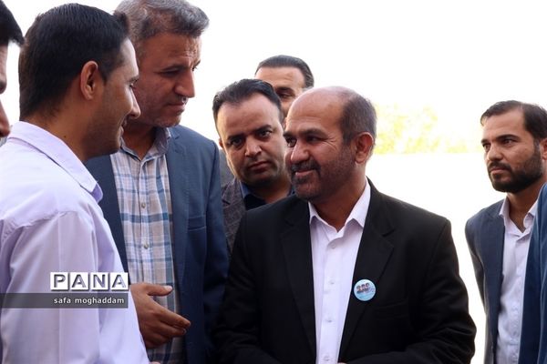 برگزاری انتخابات شورای دانش‌آموزی در دبستان ۱۵ خرداد شهر گله‌دار استان فارس