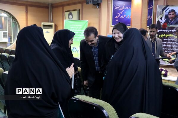 نشست‌ مدیران و کارشناسان کانون‌های فرهنگی تربیتی قطب جنوب فارس