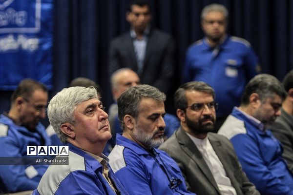 آیین واگذاری ۵۰۰ دستگاه اتوبوس شهری و ۵۰ بیل مکانیکی