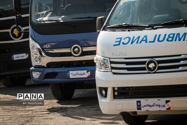 آیین واگذاری ۵۰۰ دستگاه اتوبوس شهری و ۵۰ بیل مکانیکی